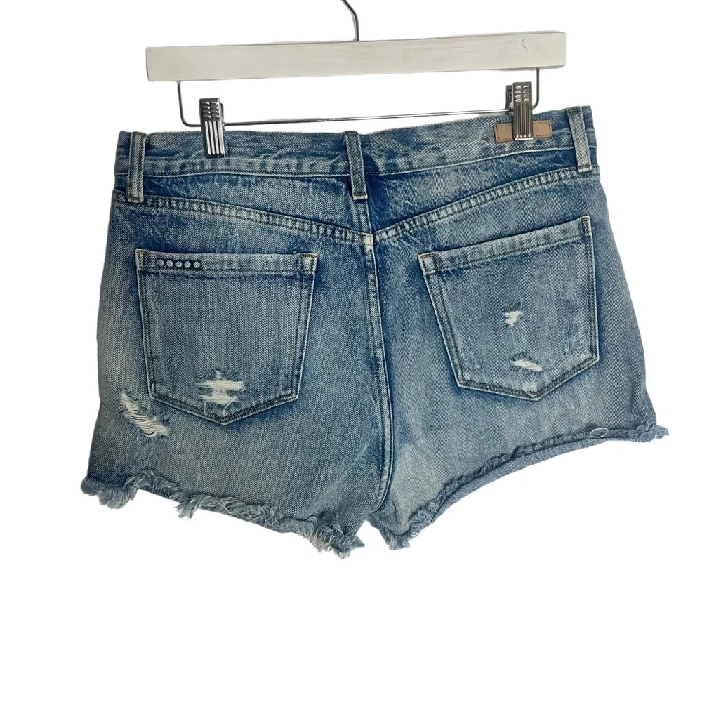 BLANK NYC NWT Distressed Cutoff Denim Shorts Size 30 - Picture 3 of 6